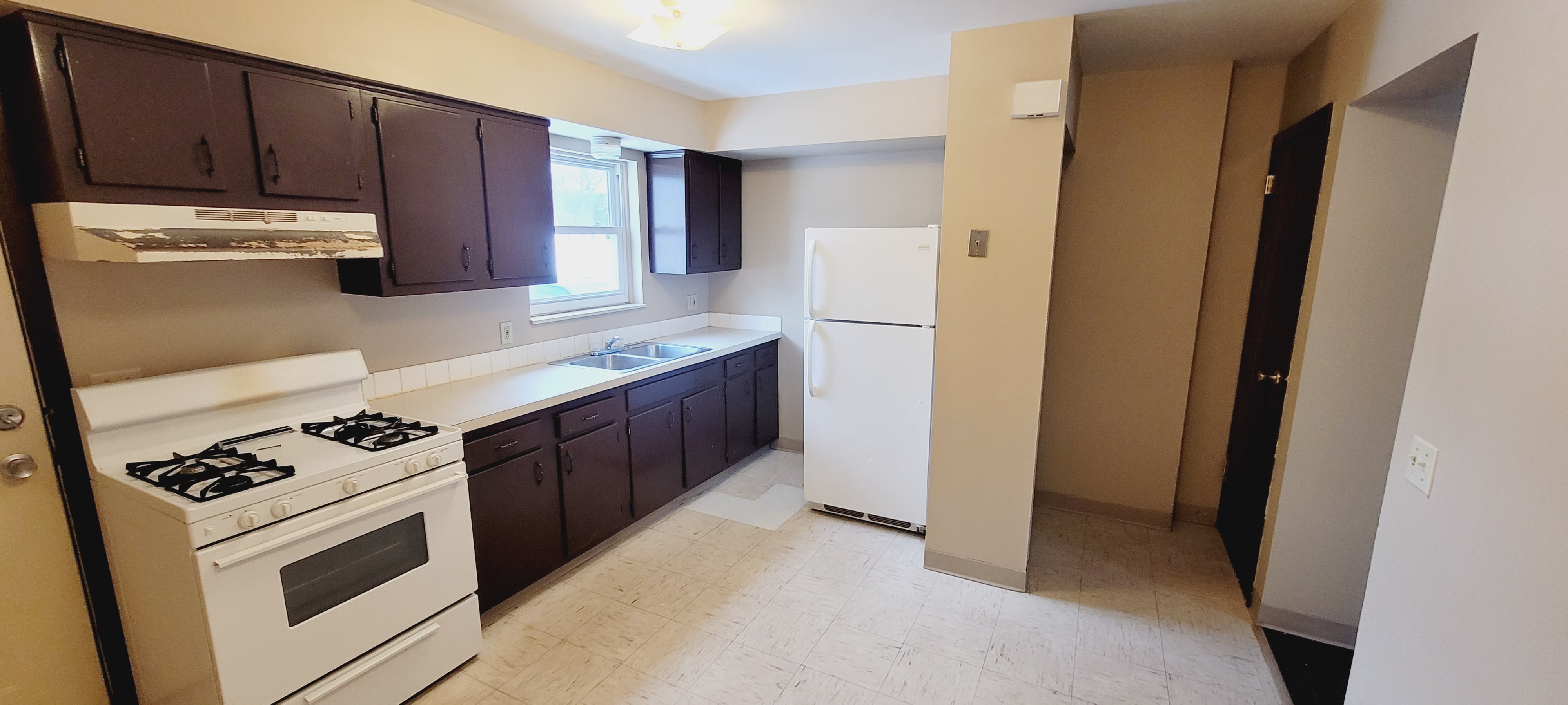 1634 10Th St Ne – photo 1