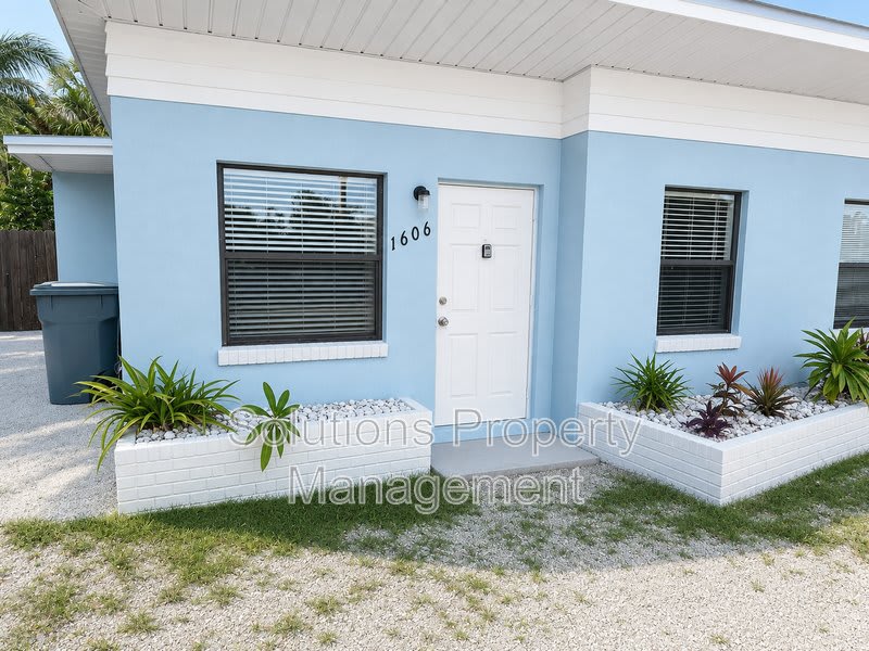 1606 S Miramar Ave – photo 1 of 8