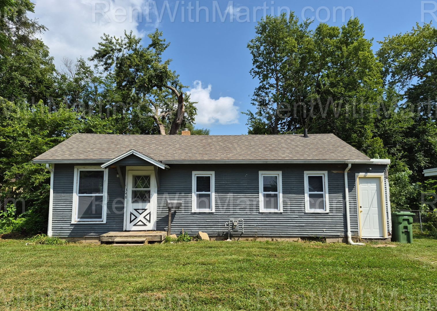 For Rent 348 Lamont Pets Ok – photo 1