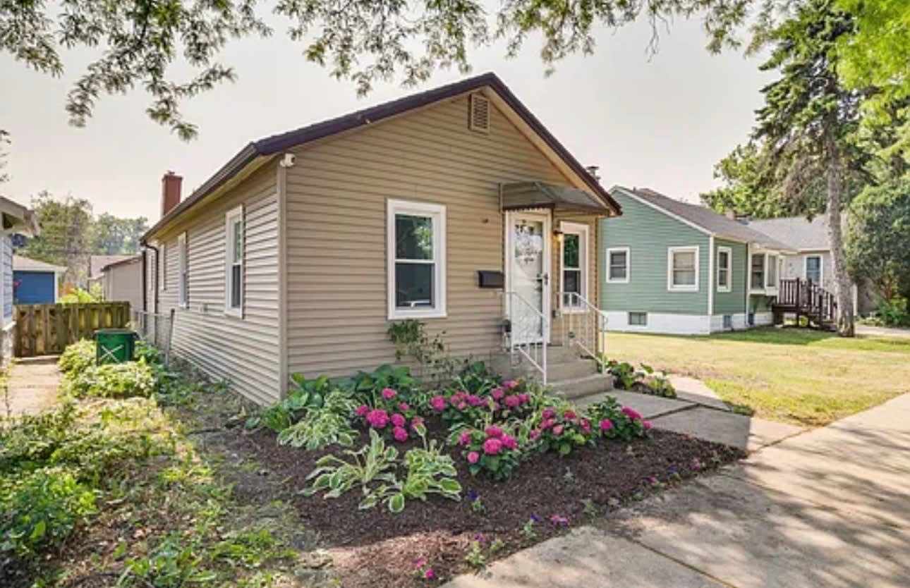 1675 South Cora Street – photo 1 of 187