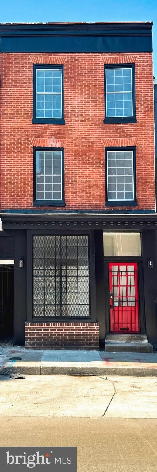 227 W MULBERRY Street – photo 1
