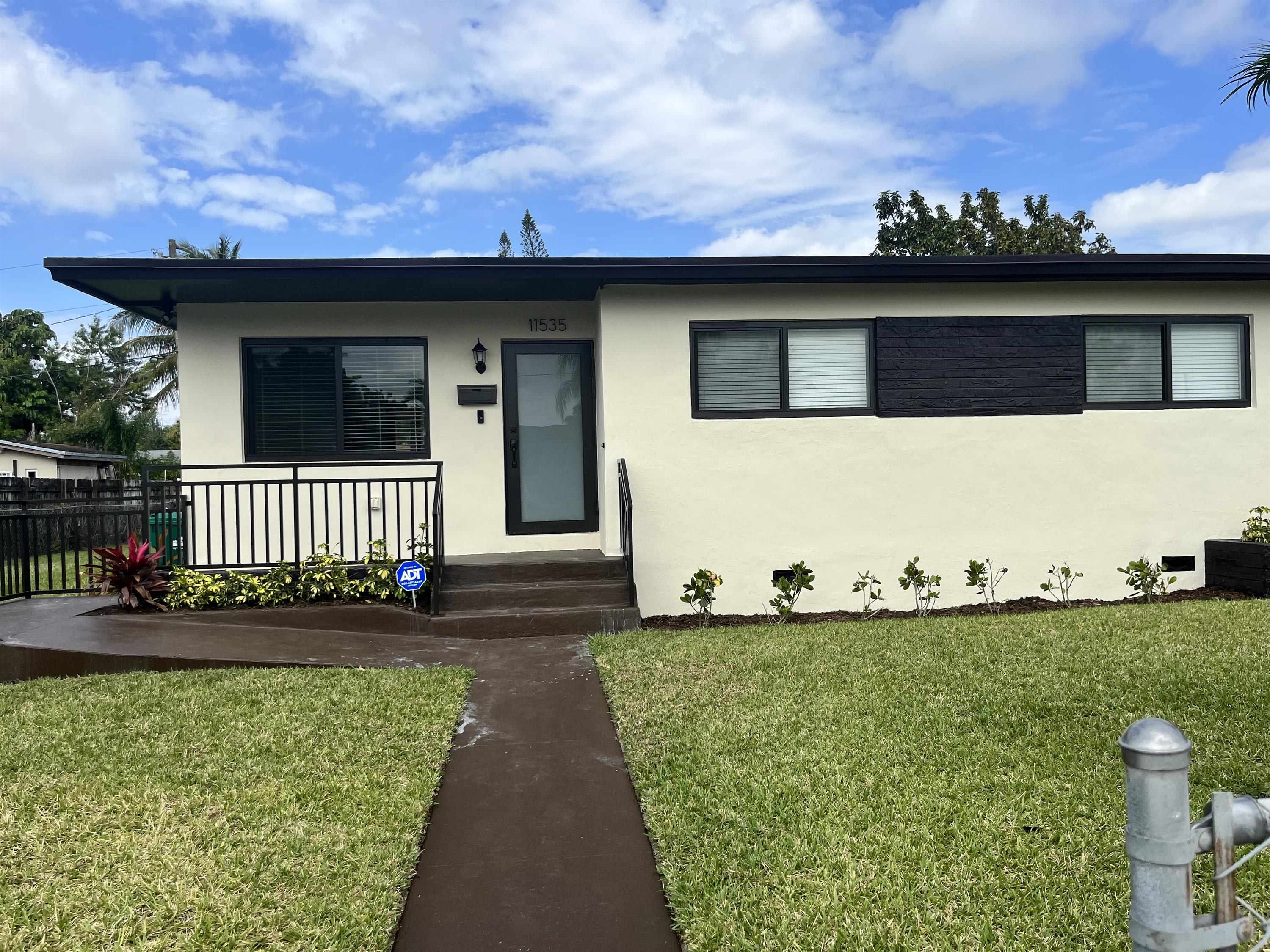 11535 Southwest 139Th Terrace – photo 1 of 16