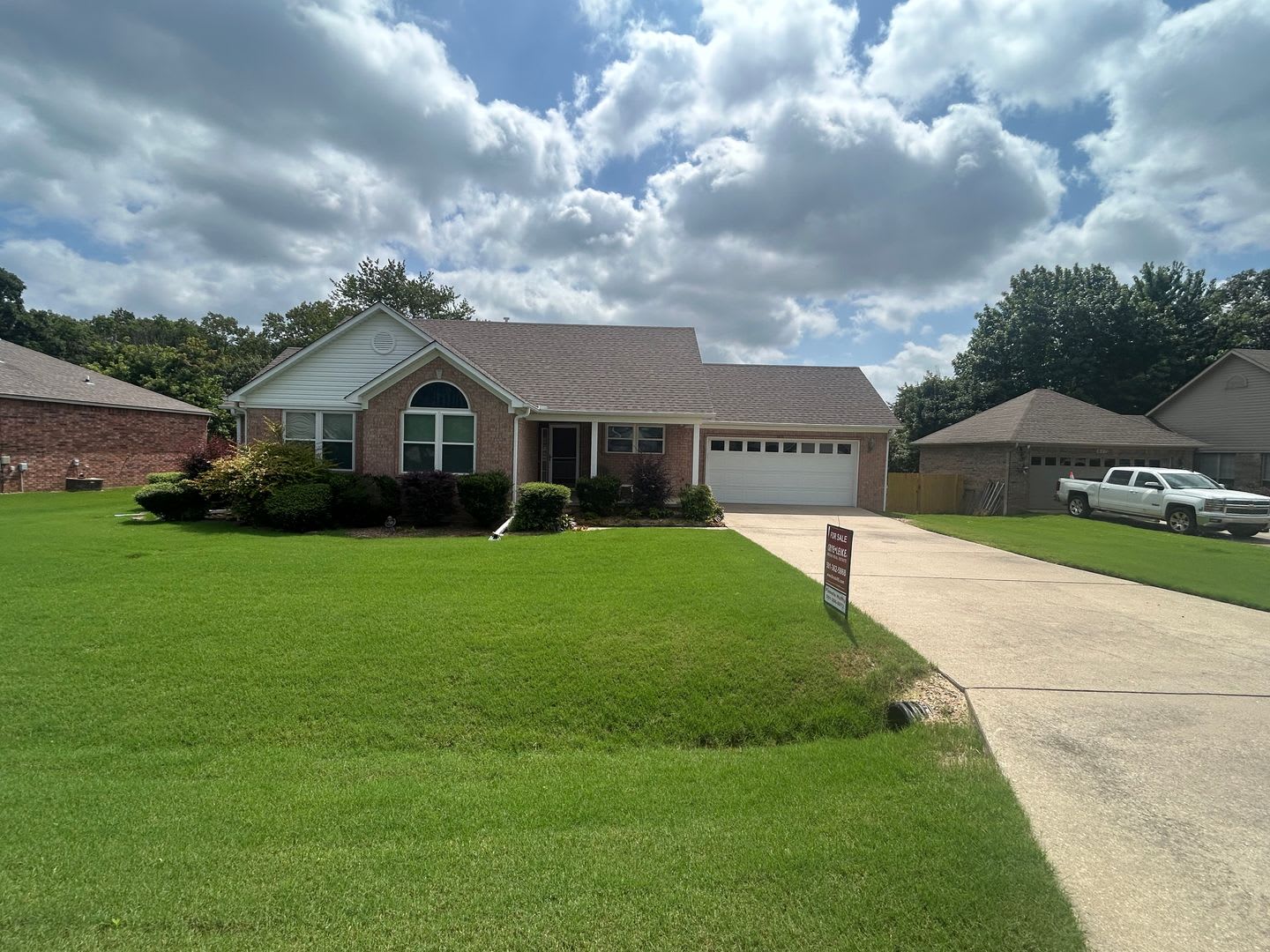 1611 Roe's Ridge – photo 1 of 12