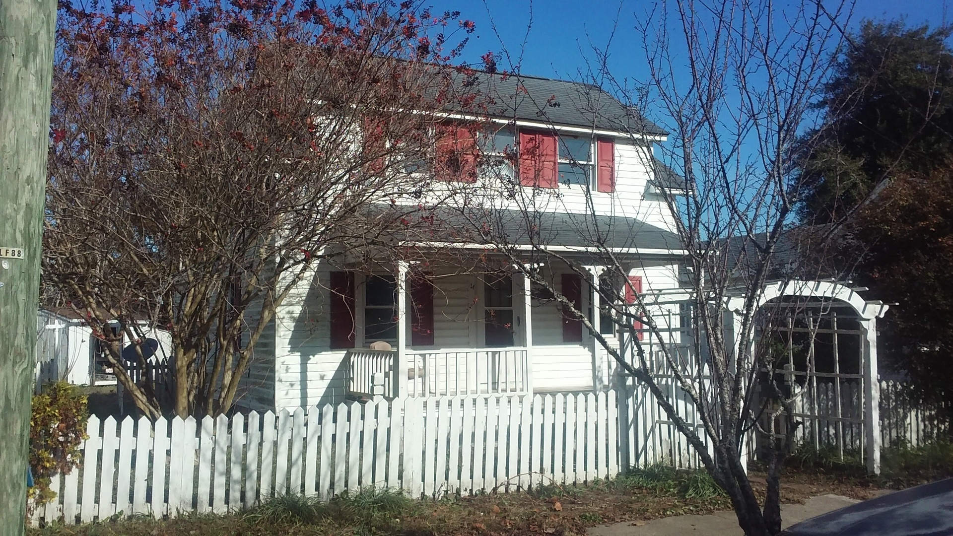 Charming 2 Bedroom With Bonus Room Home In Historic Downtown Morehead City Walking District Walk To Everything – photo 1 of 20
