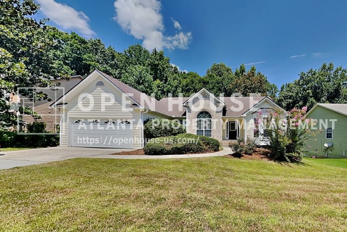 1874 Manor Oak Lane Northeast – photo 1
