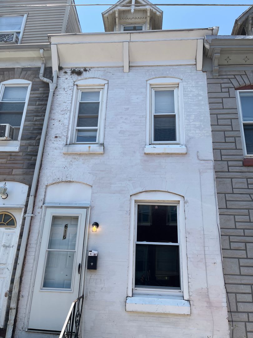 3 Bedroom Home in Reading! – photo 1