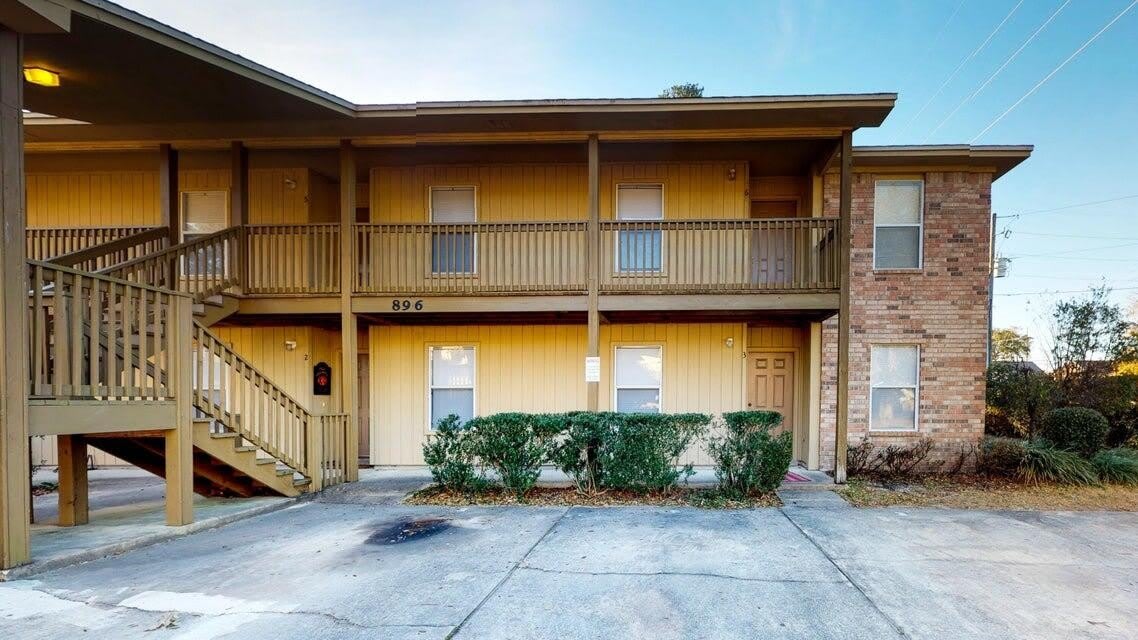 895 Silverwood – photo 1 of 11