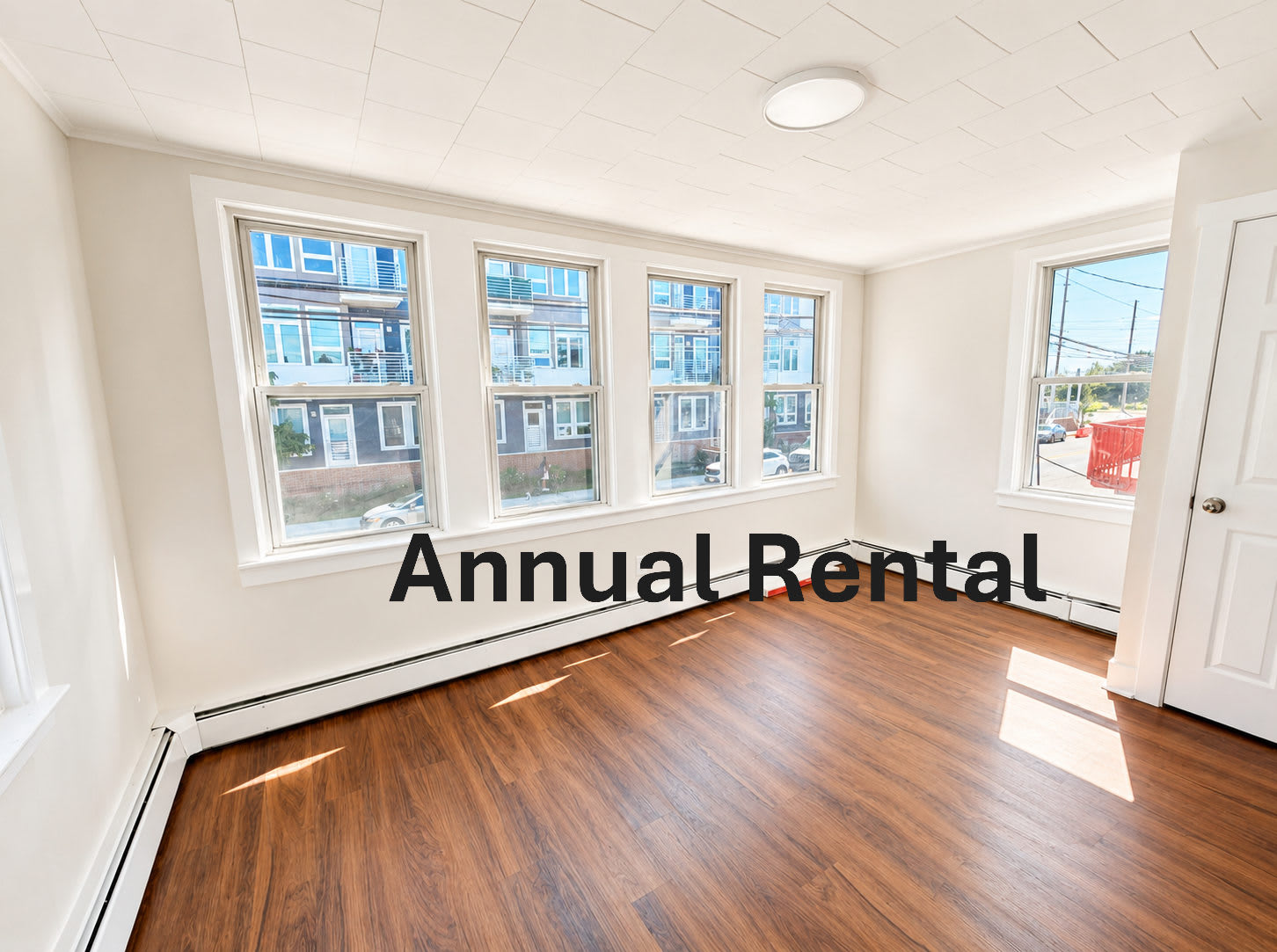 320 Franklin Ave – photo 1 of 10