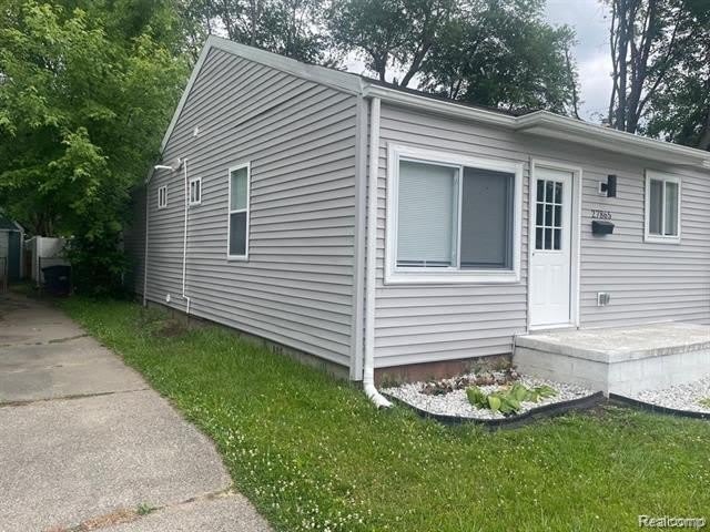 27865 BRETTONWOODS Street – photo 1