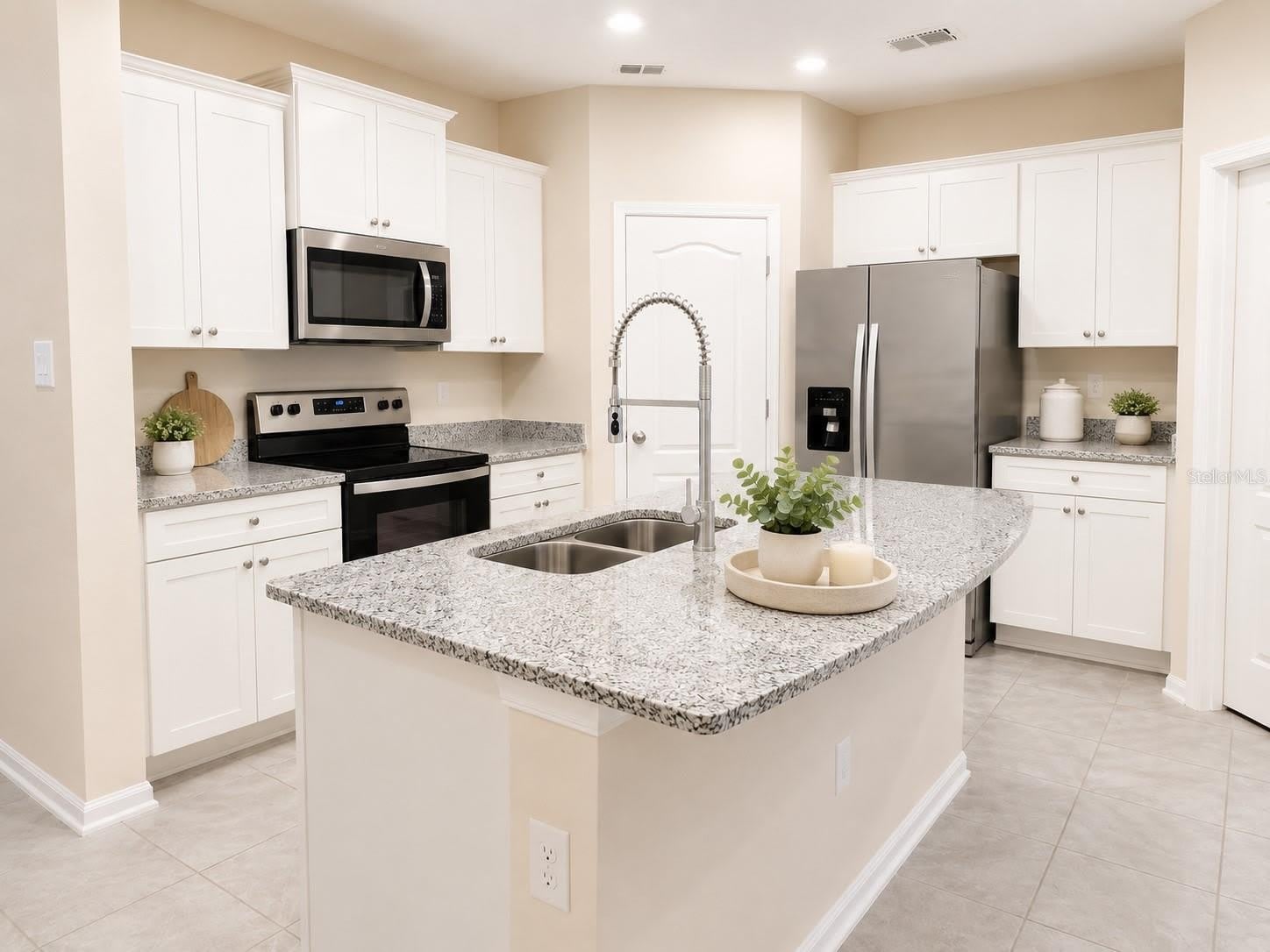 172 REDBUD Road – photo 1