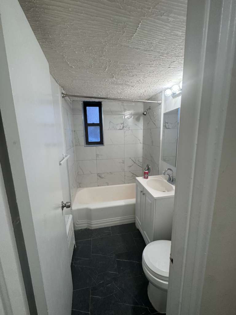 110 Washington – photo 1