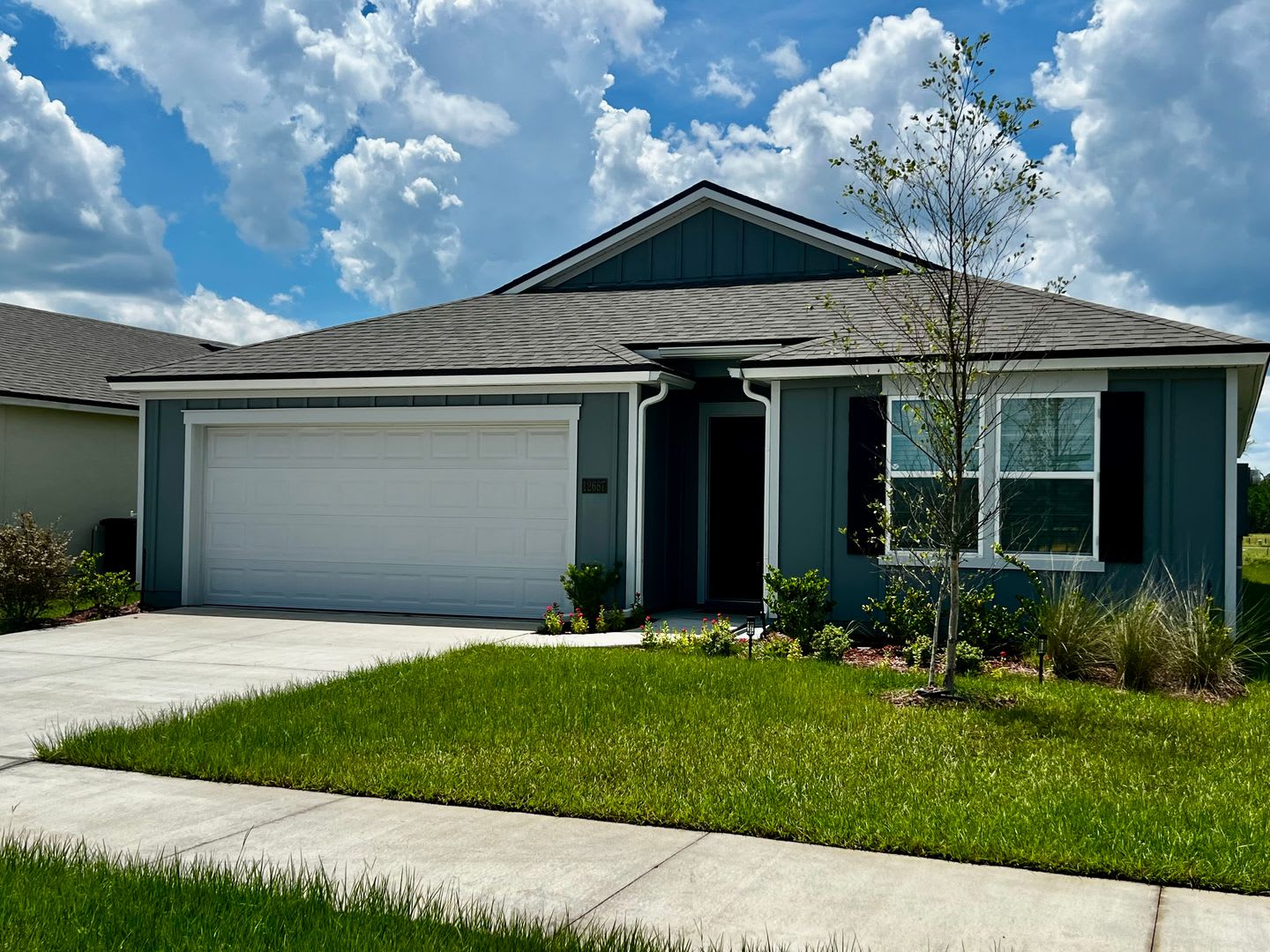 Like-New 2025 4-bedroom home for rent – photo 1