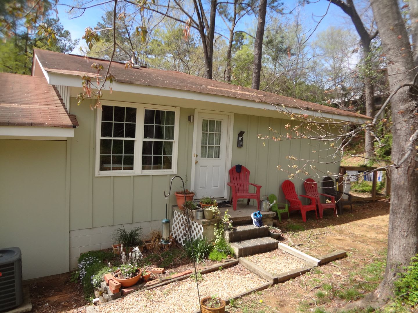432 S. Greensboro St – photo 1 of 6