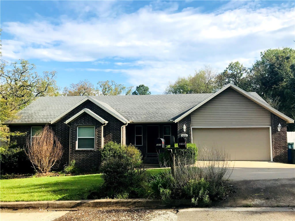 1652 Cedar Street – photo 1