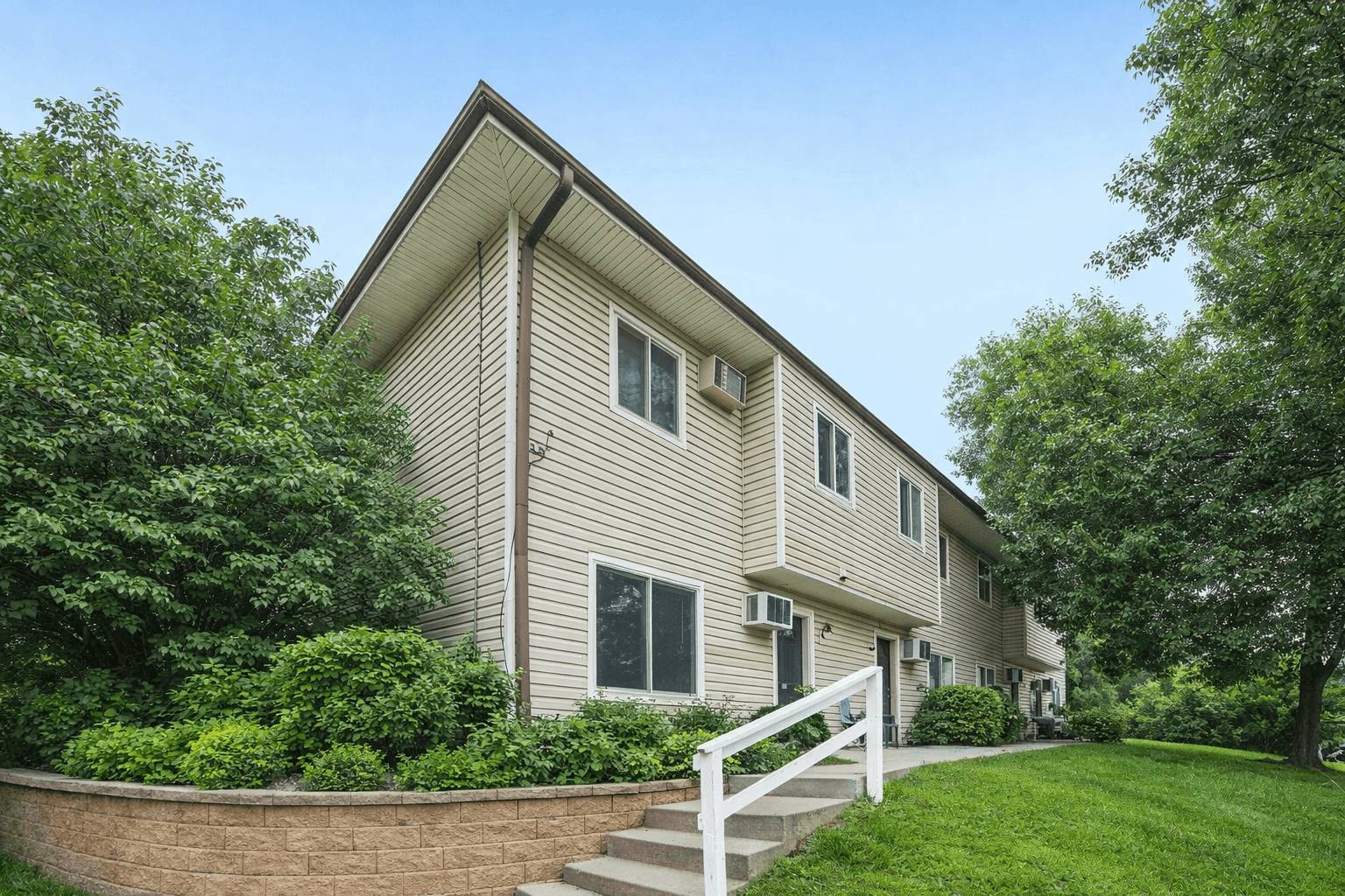 Carver Ridge Townhomes – photo 1 of 14
