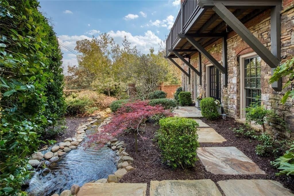 100 Founders Mill Court – photo 1