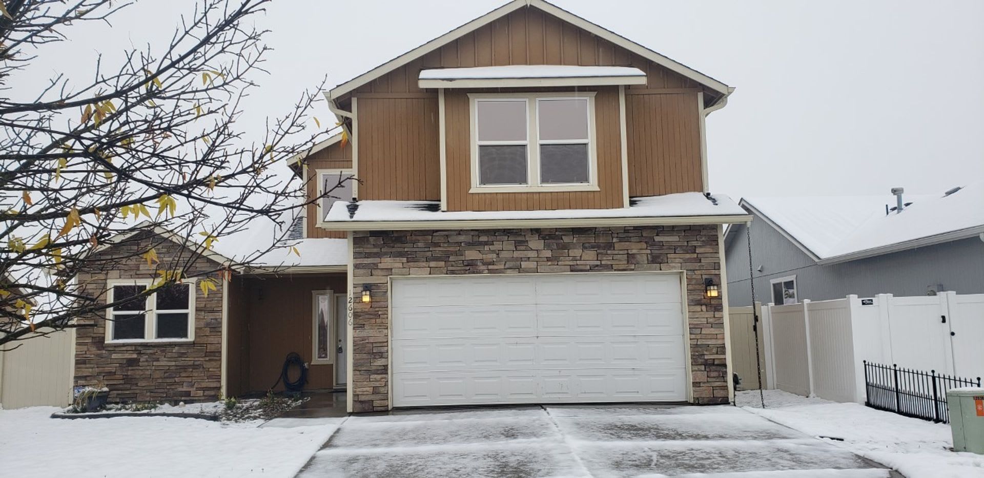 Airway Heights 3 Bed 2.5 bath plus LARGE rec. room. – photo 1 of 24