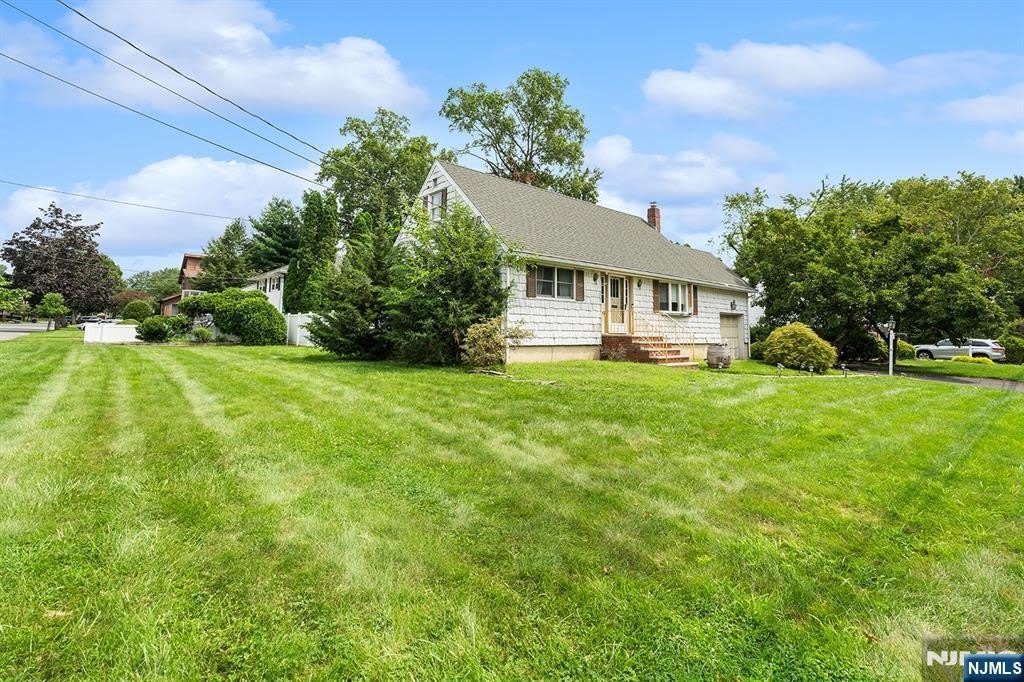 802 Martin Avenue – photo 1 of 29