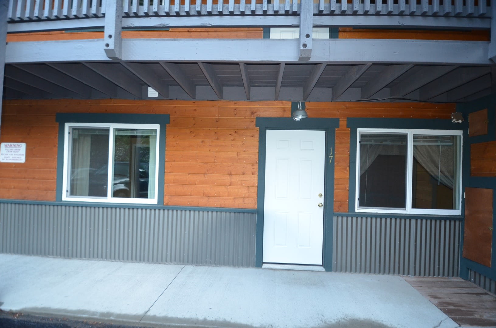 Unfurnished, 10 minutes from Downtown Breck! In Unit Washer and Dryer! – photo 1 of 13