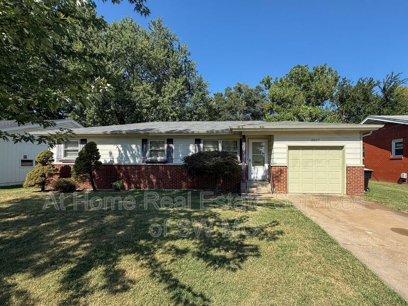 2027 S Kentwood – photo 1