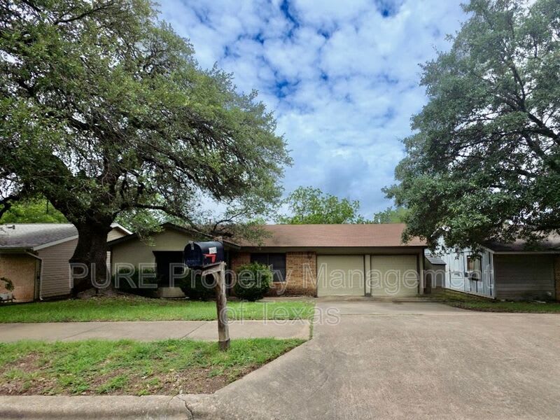 8508 Romney Rd – photo 1 of 23