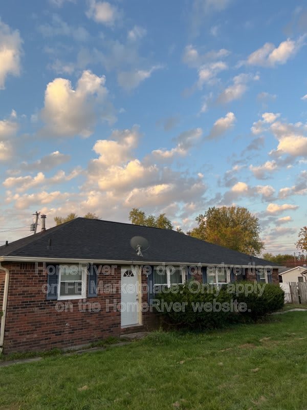 2209 W Cross St – photo 1