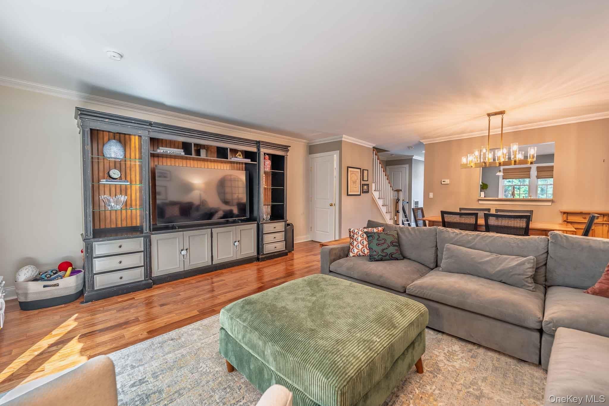 16 Pine Street – photo 1 of 34