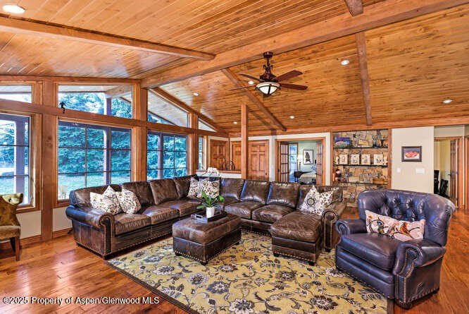 1280 Snowbunny Lane – photo 1