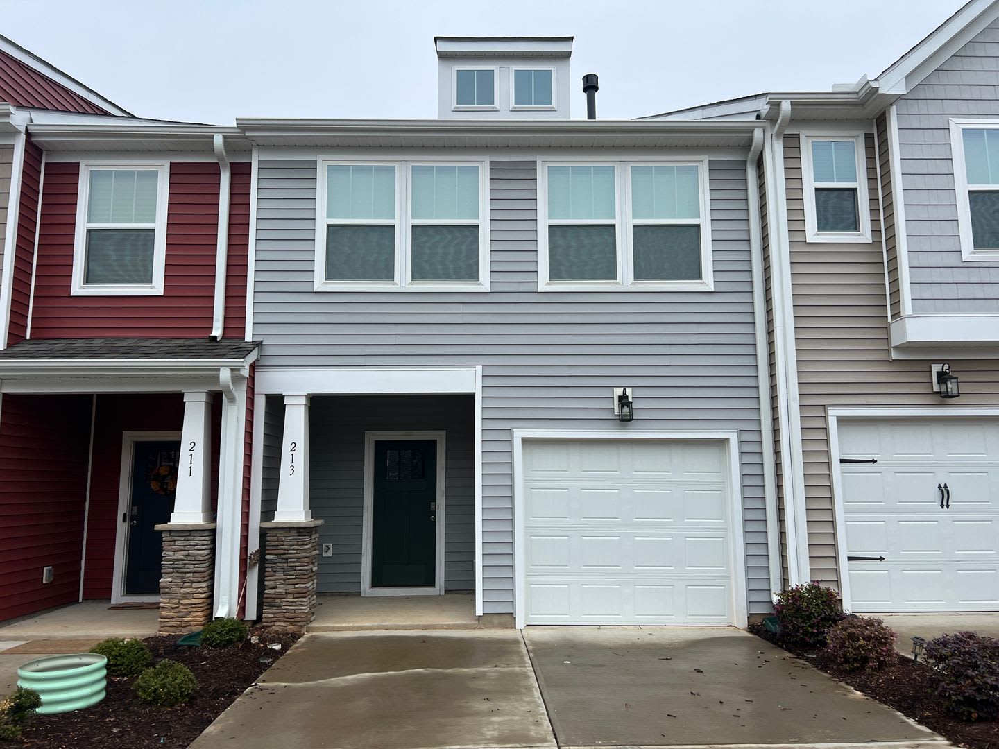 Stunning 3/2 Rental Unit in Prime Simpsonville Location! – photo 1 of 15
