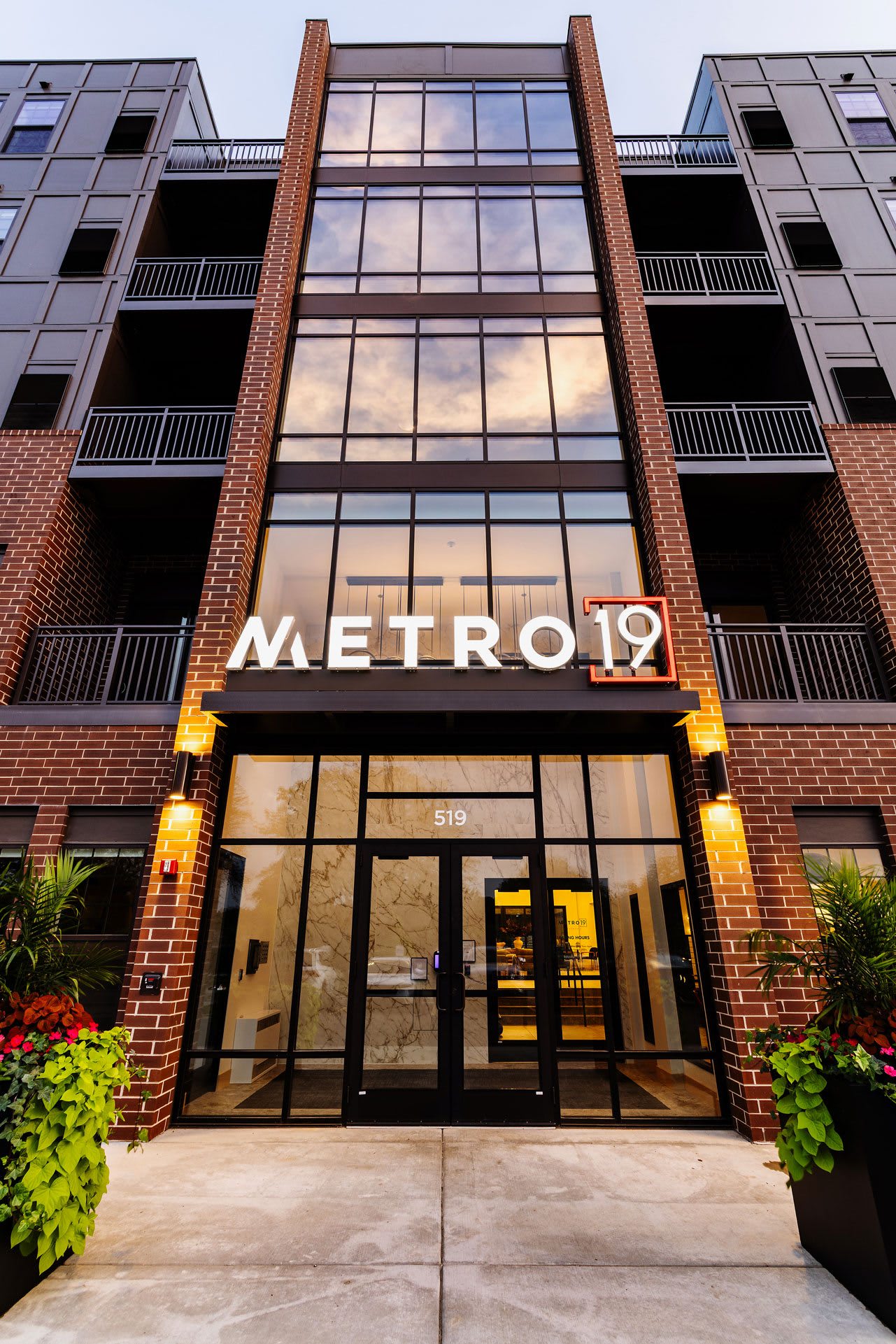 Metro 19 Apartments – photo 1 of 47