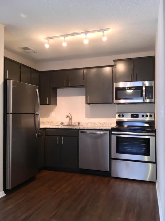 109 Peace St – photo 1 of 13