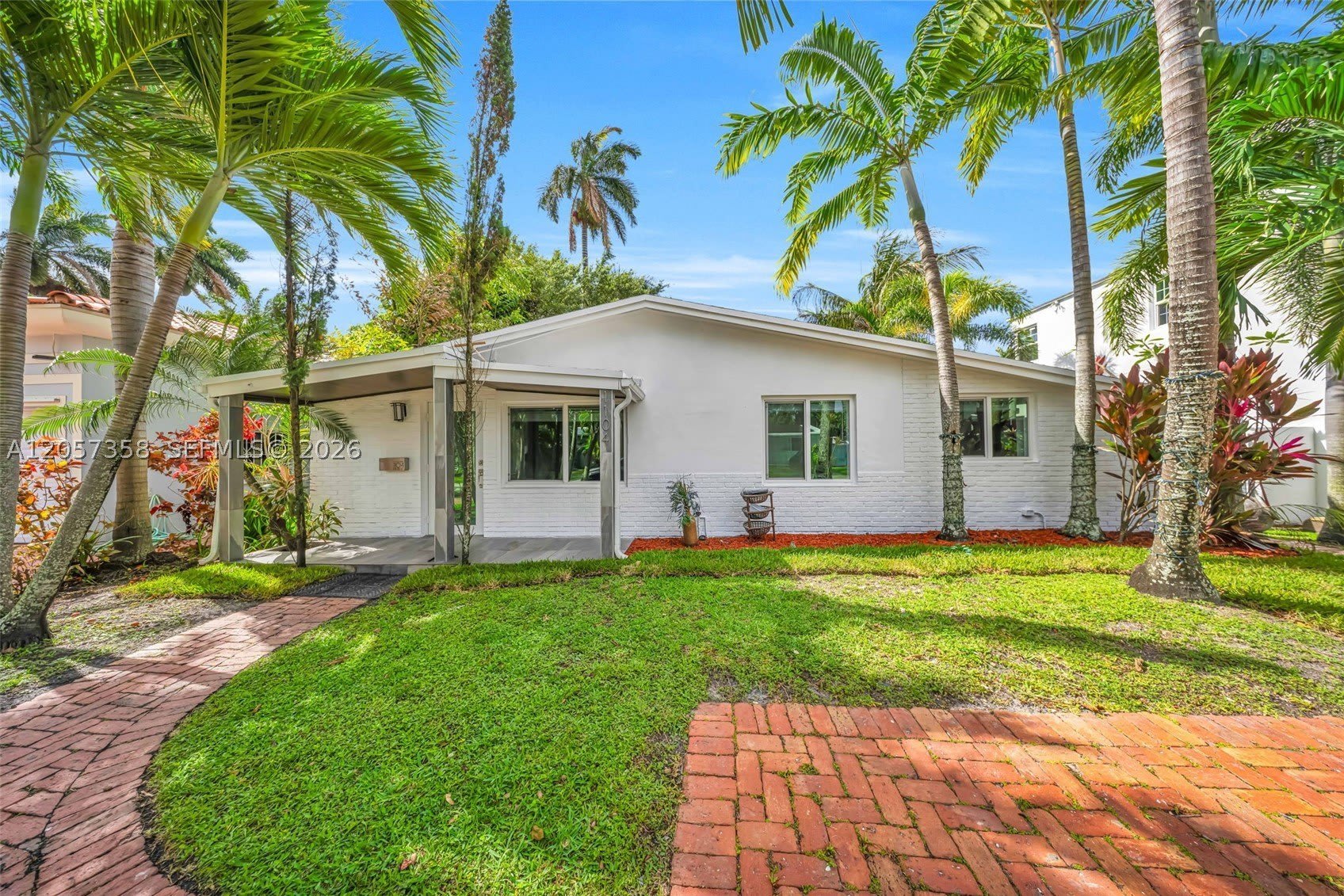 1104 NE 85th St – photo 1