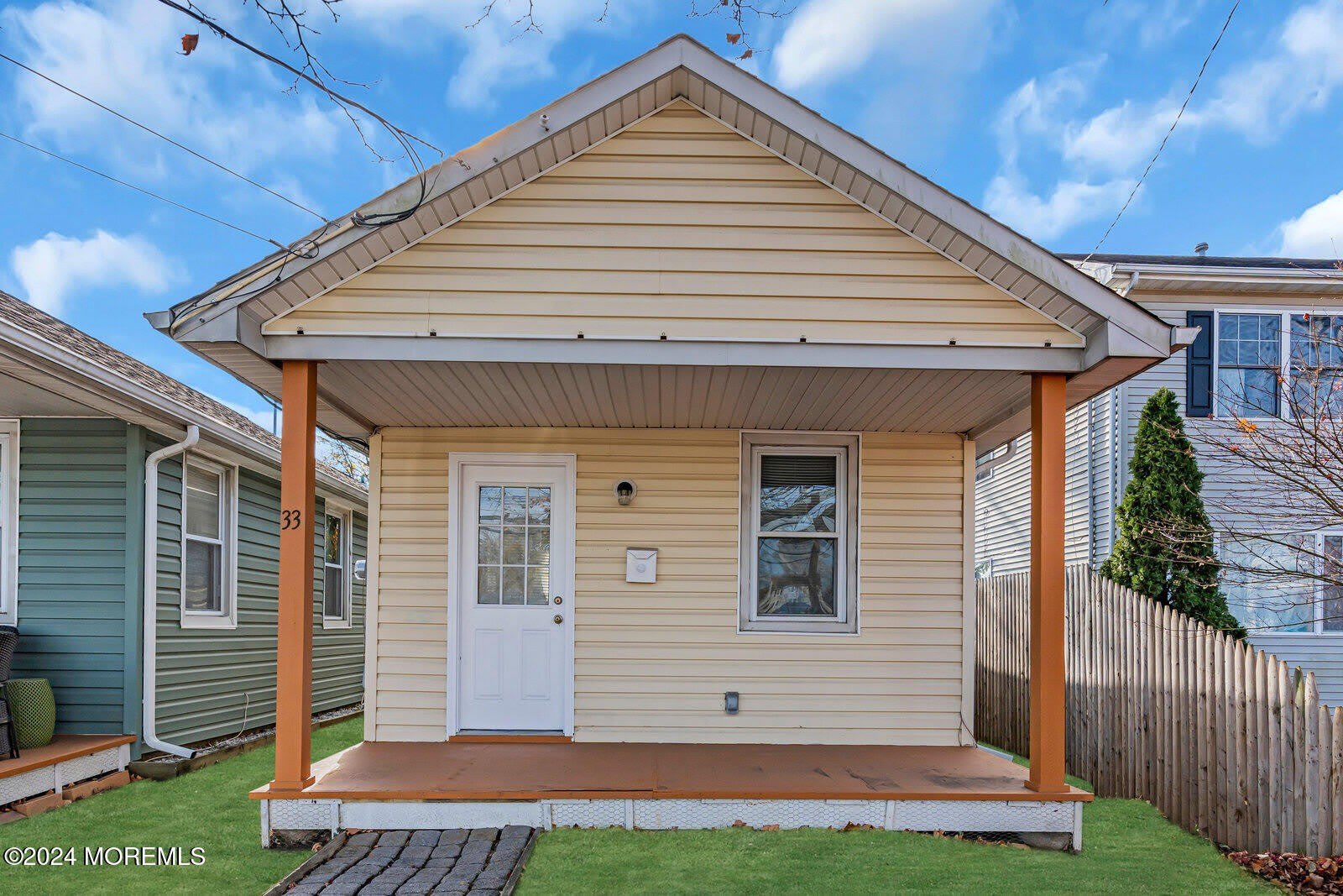 33 Drs James Parker Boulevard – photo 1 of 16