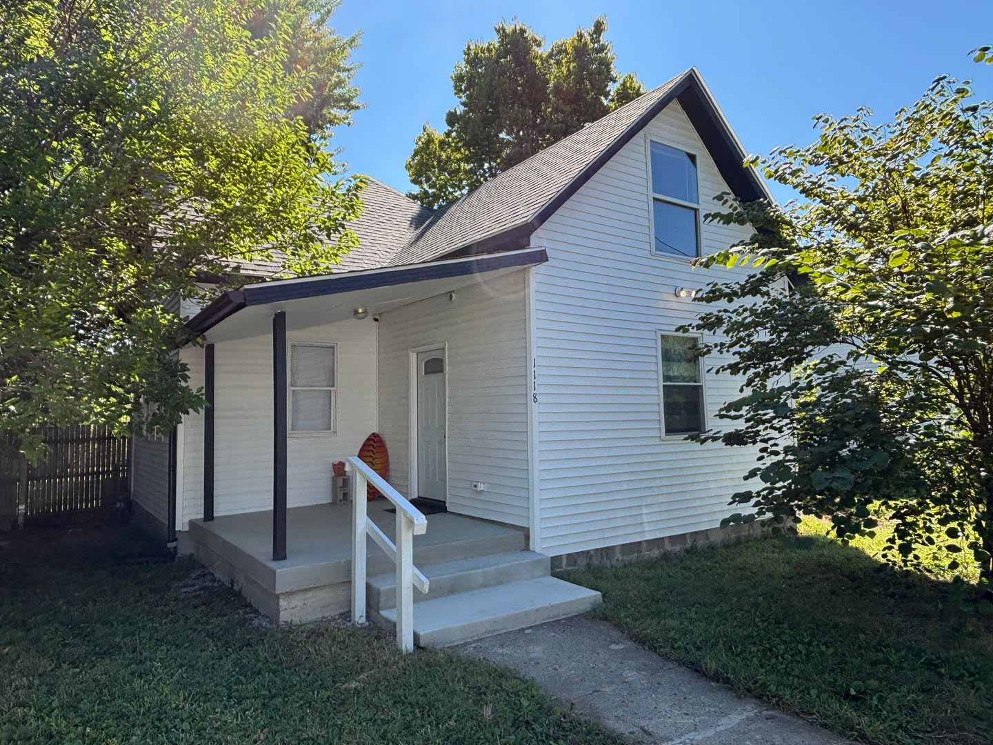 3bed/1 bath – photo 1