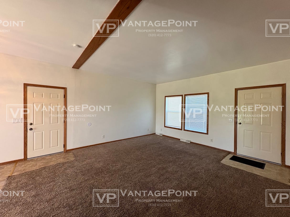 456 Gator Lane – photo 1 of 19