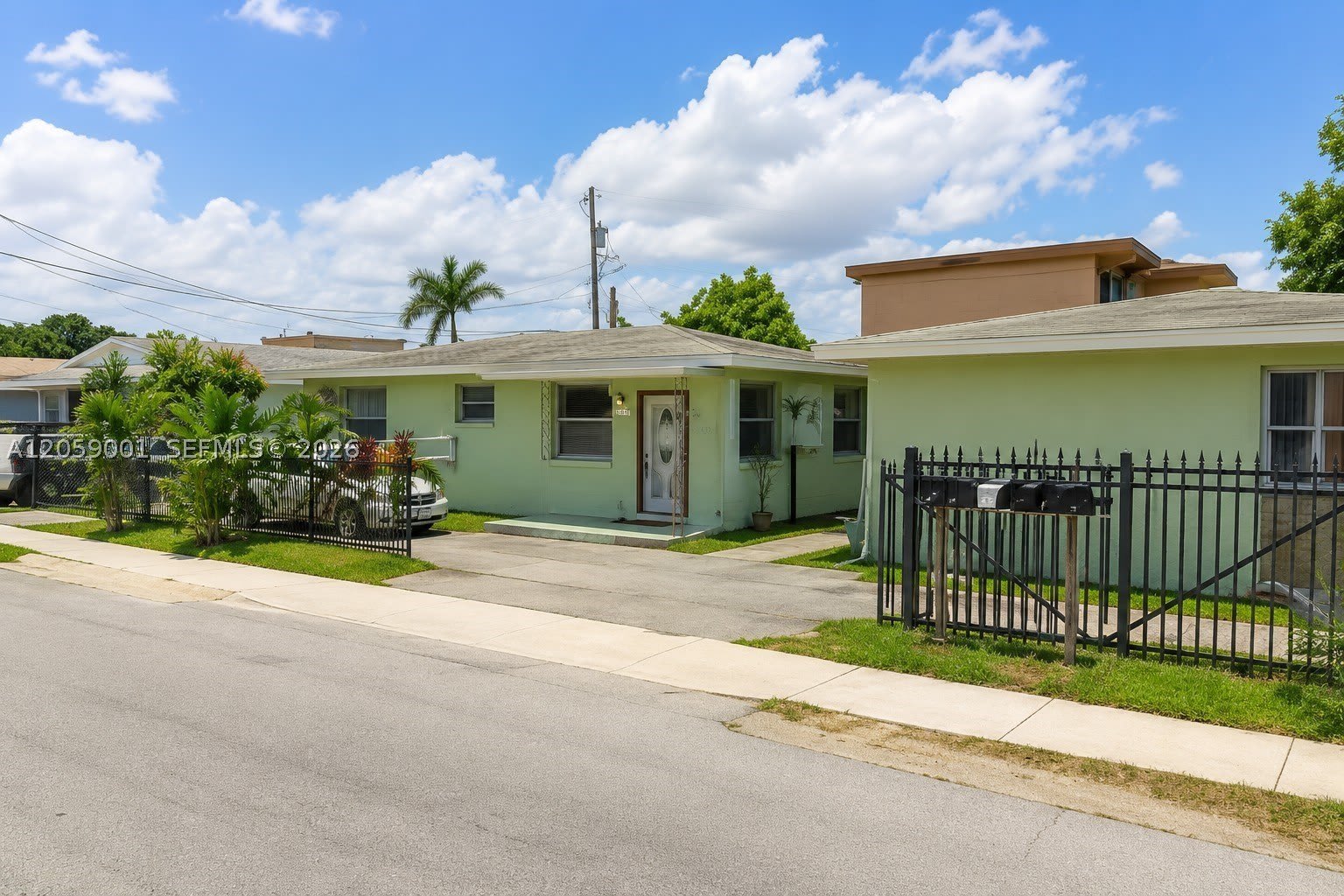 3210 Nw 22Nd Ave – photo 1