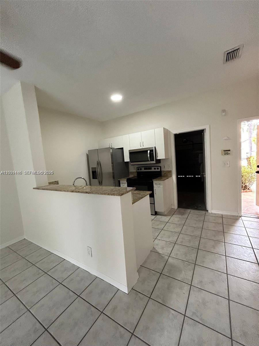 2167 Madeira Dr – photo 1
