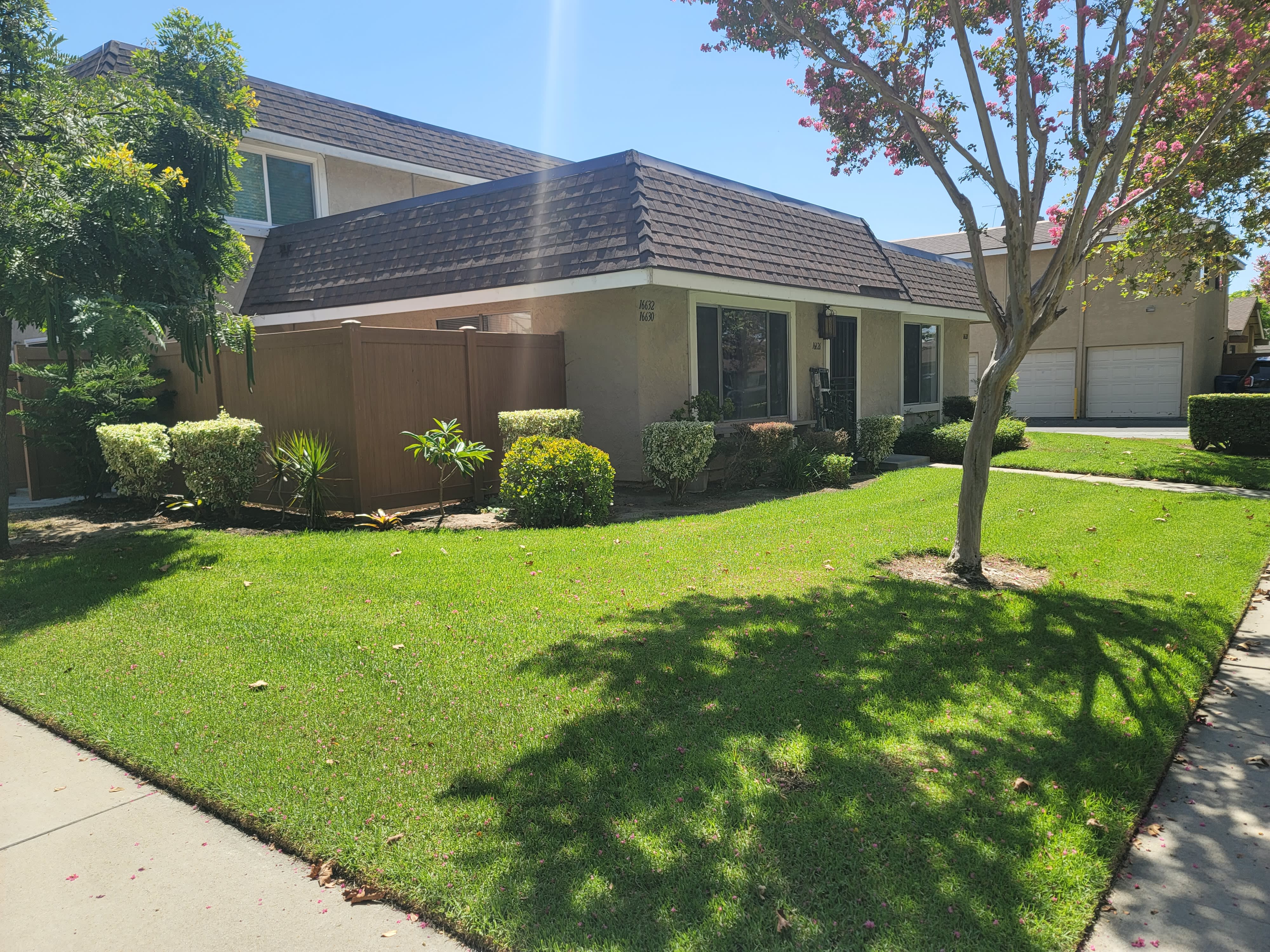 16626 Shenandoah Ave – photo 1 of 17