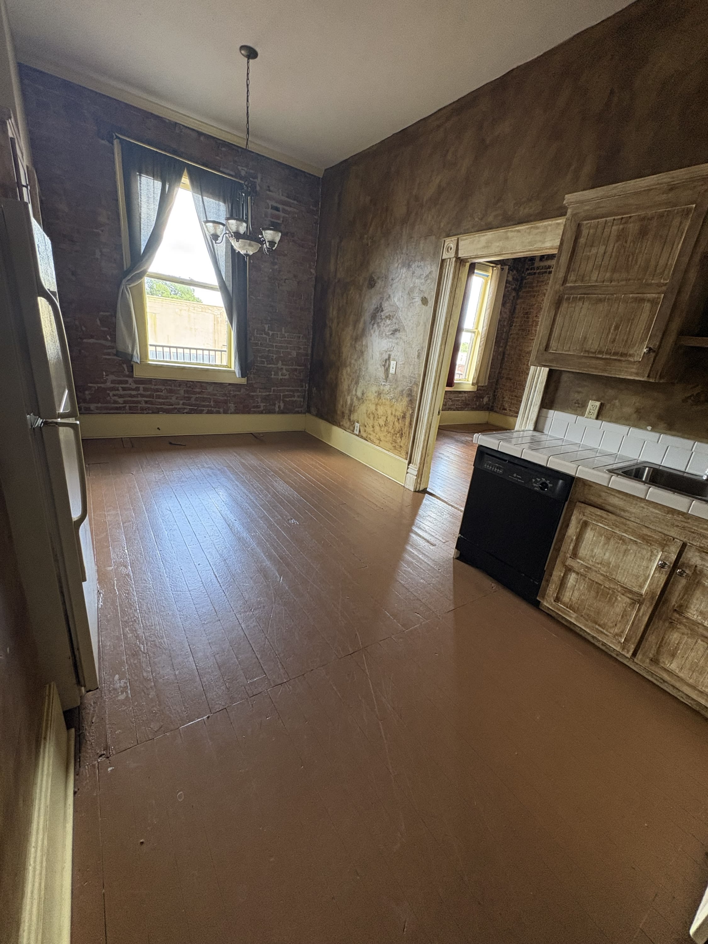 131 Gallatin Street 2 – photo 1 of 10