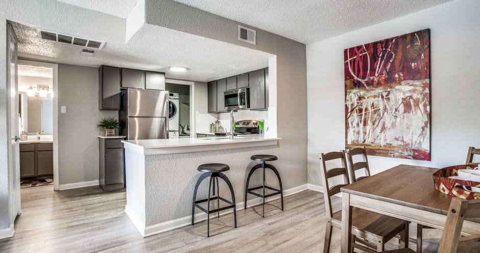 Preslee Apartments – photo 1