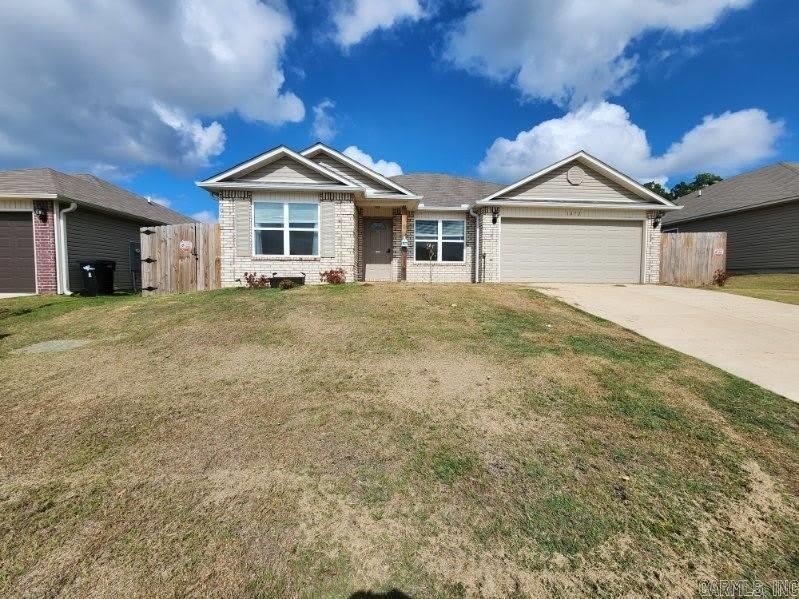 1072 Huntington Drive – photo 1 of 11