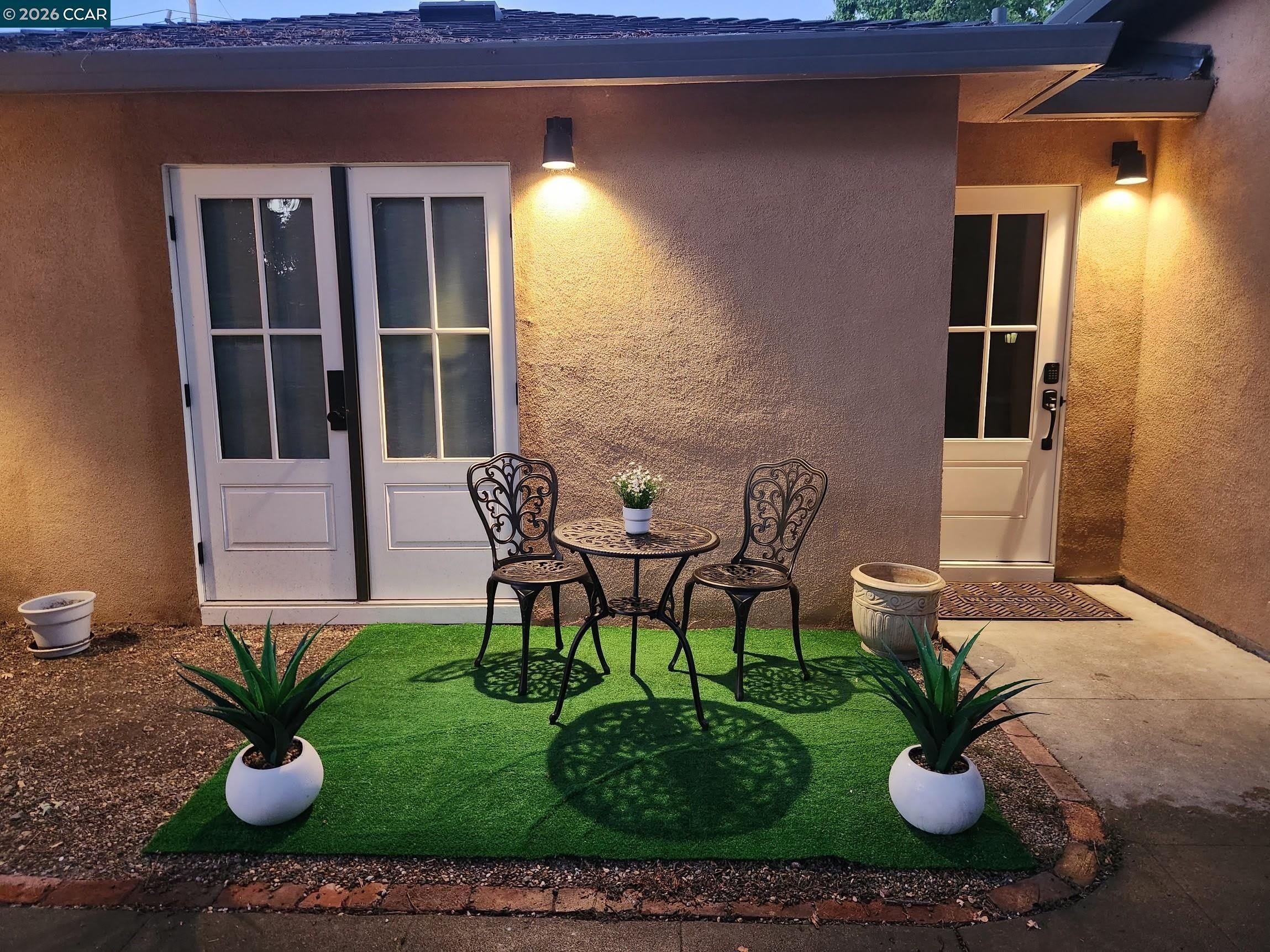 2591 Walnut Blvd – photo 1 of 252