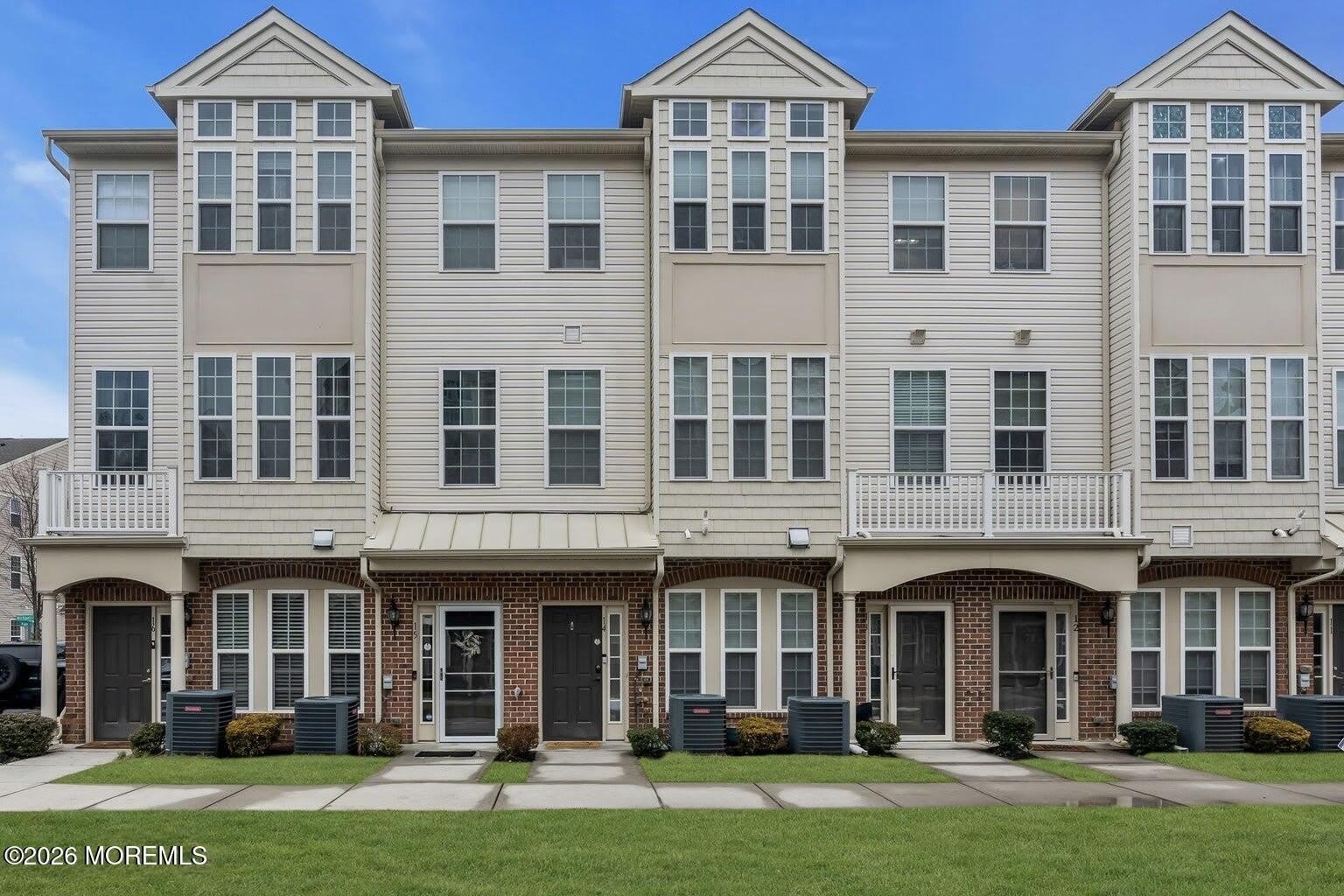 14 Kyle Drive – photo 1 of 28