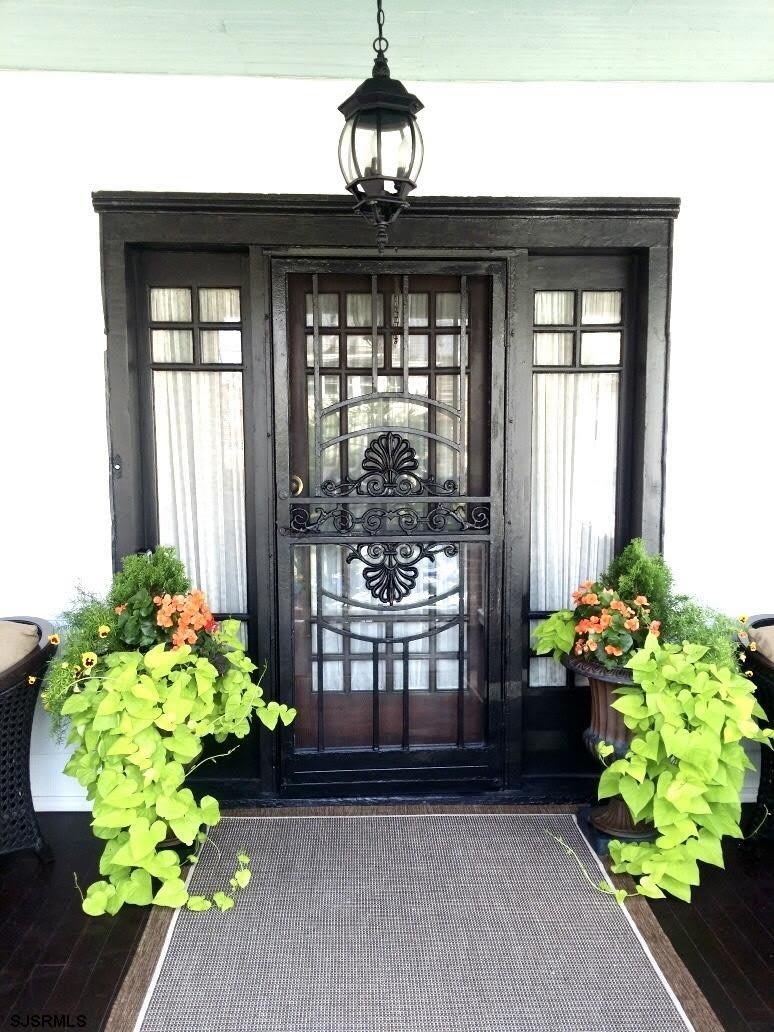 24 S Vassar Sq – photo 1 of 26