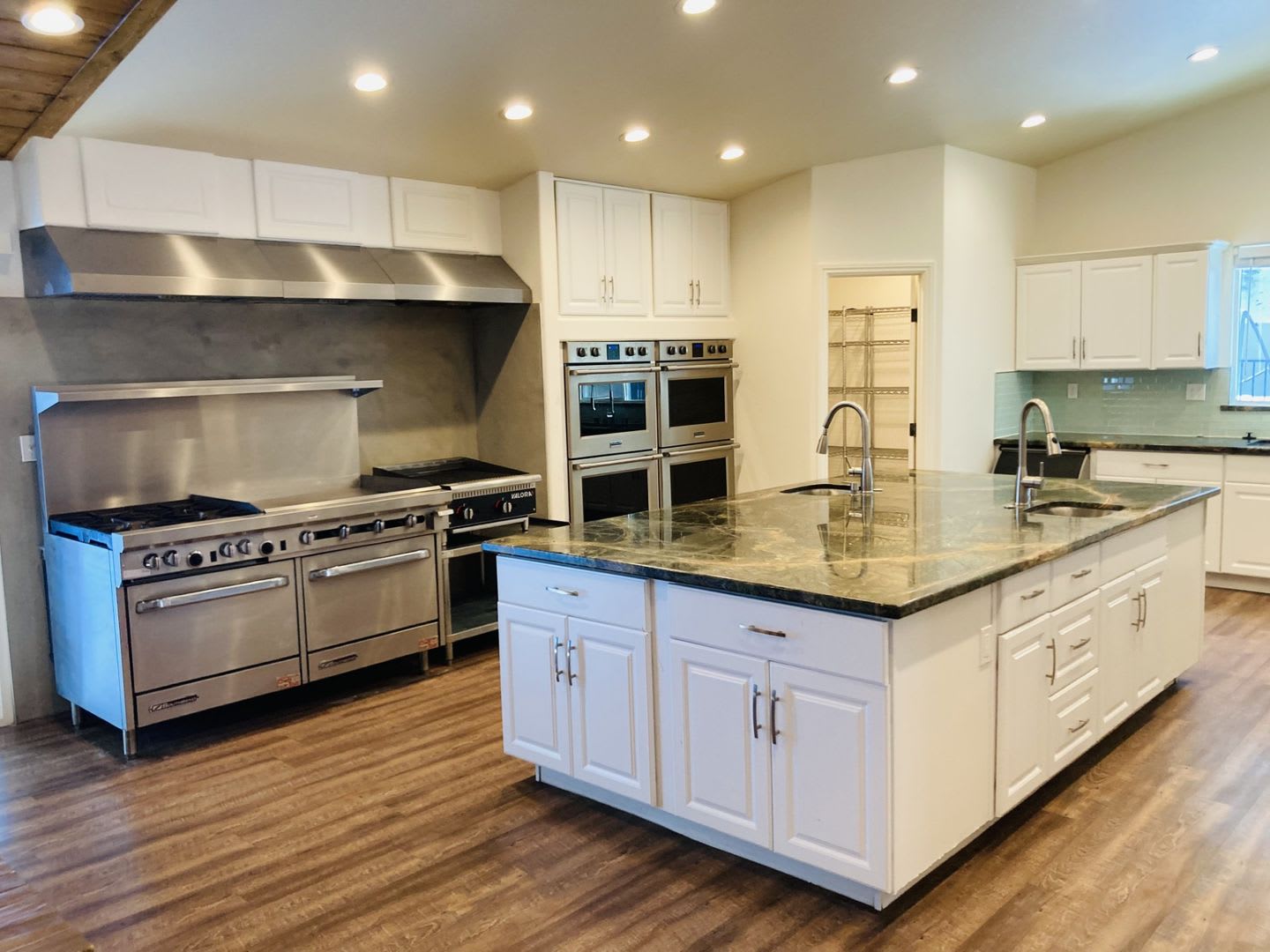 Magnificent Craftsman Style Custom Home – photo 1