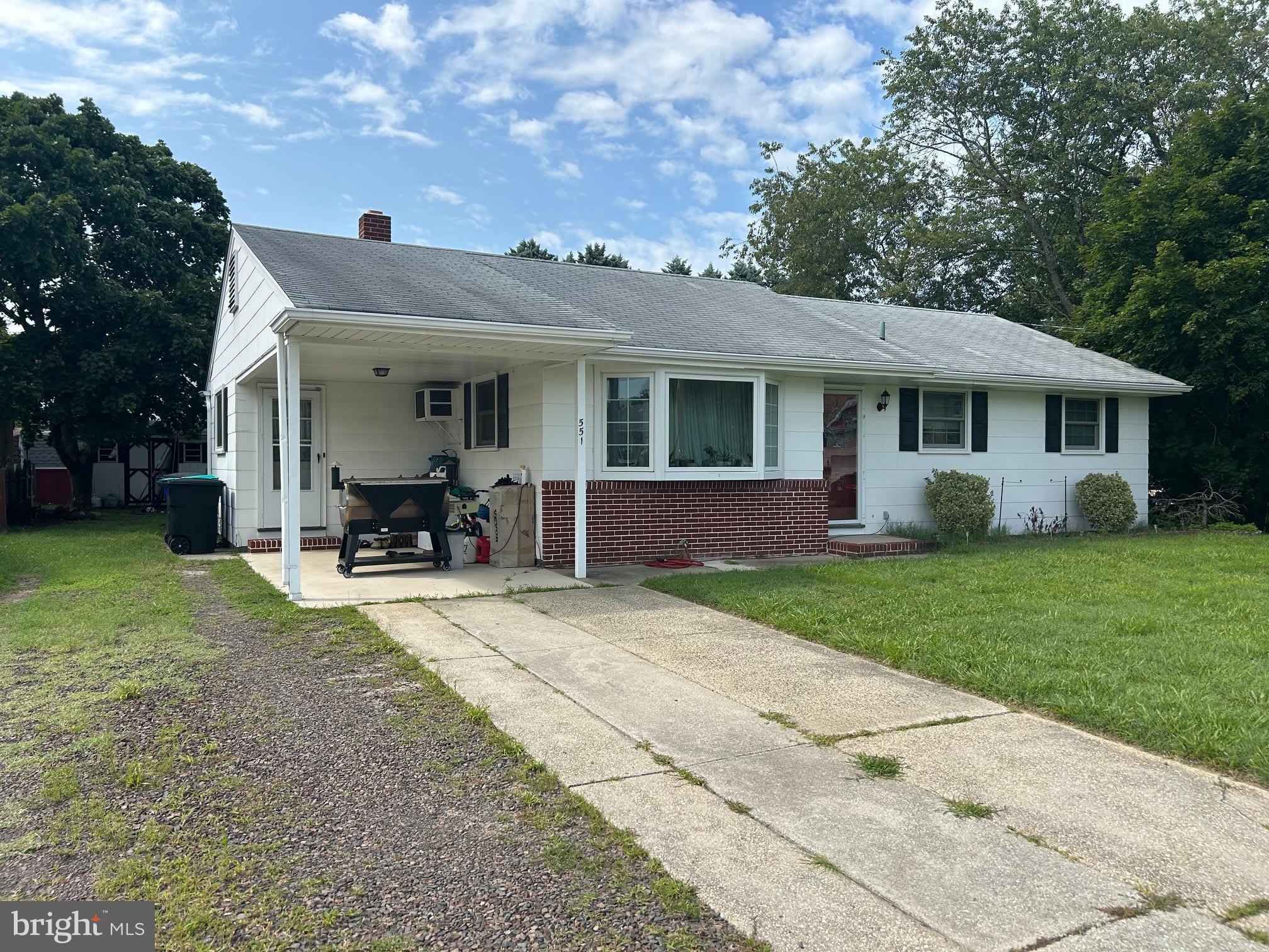 551 French Street – photo 1 of 20