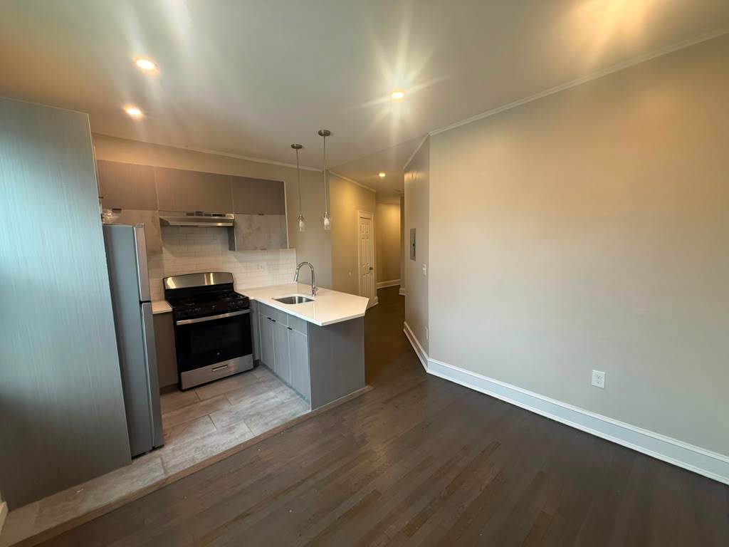 20 Claire Ave – photo 1 of 5