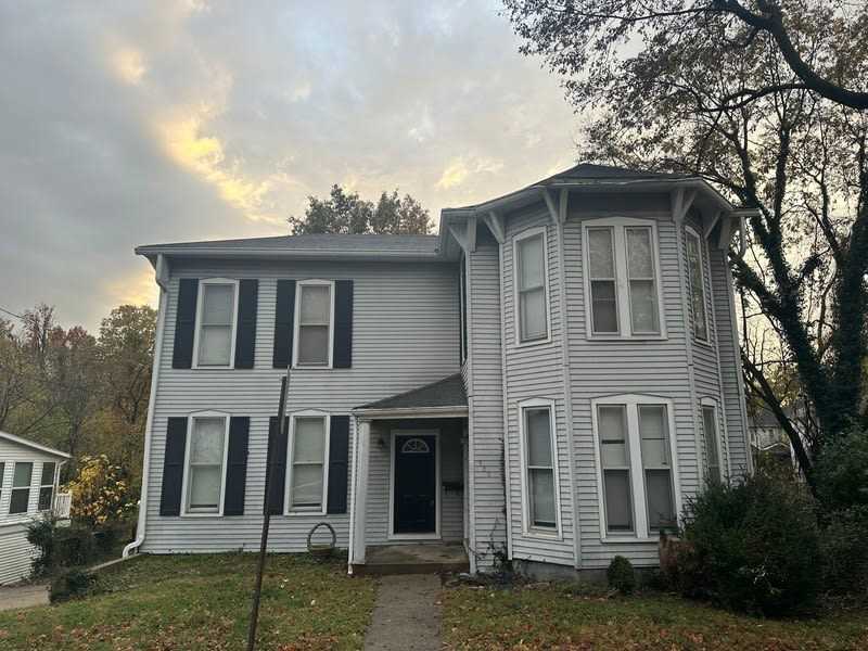 902 State St Apt B – photo 1 of 24