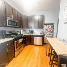 1407 West Addison Street – photo 1