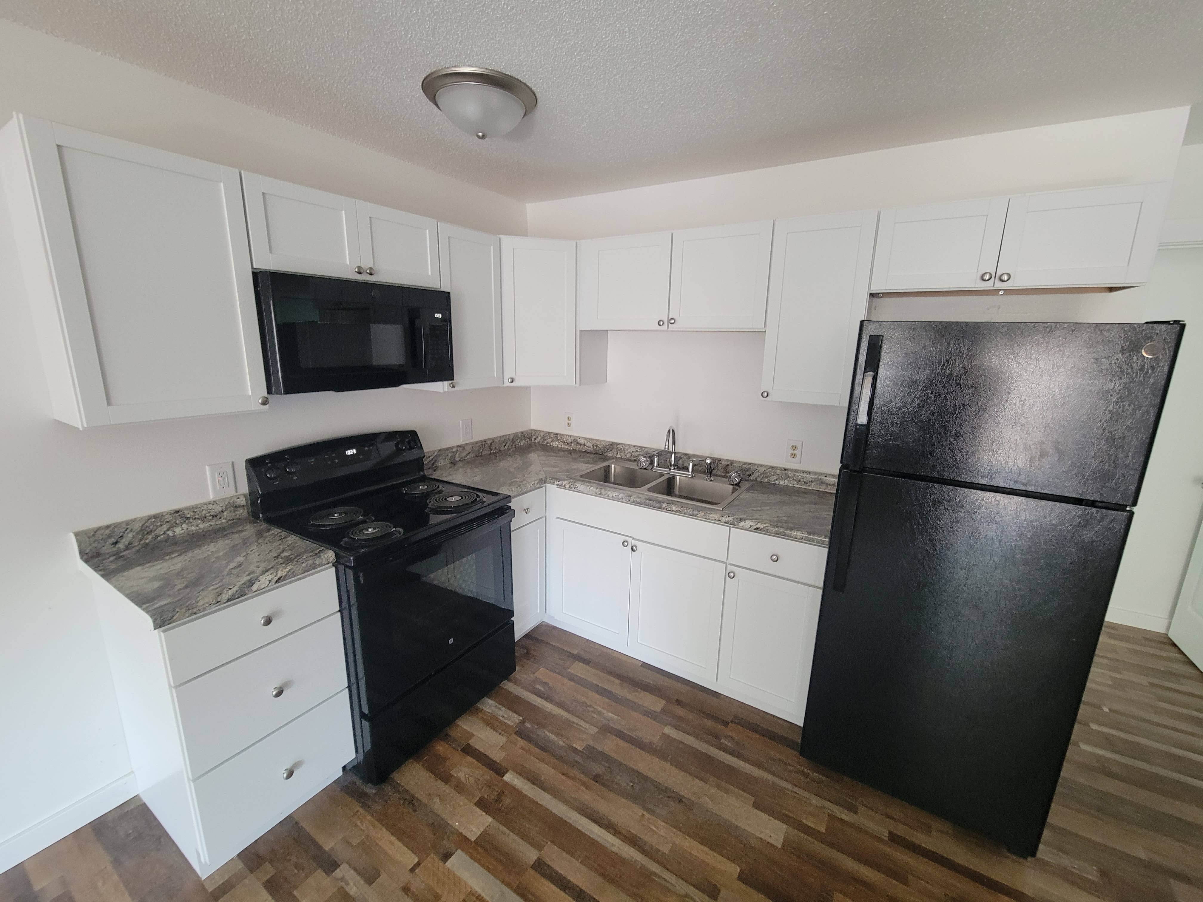 425 10Th St N – photo 1
